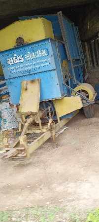 થ્રેસર વેચવાનો છે
