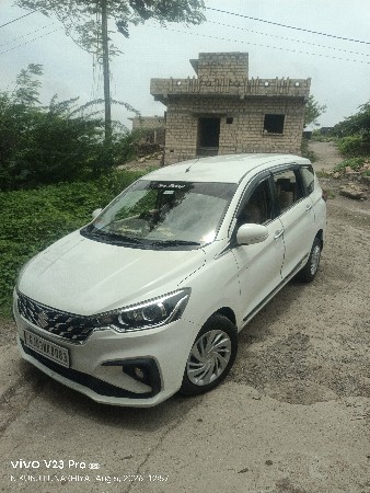 ઘરઘરાઉ ગાડી વેચવાની છે