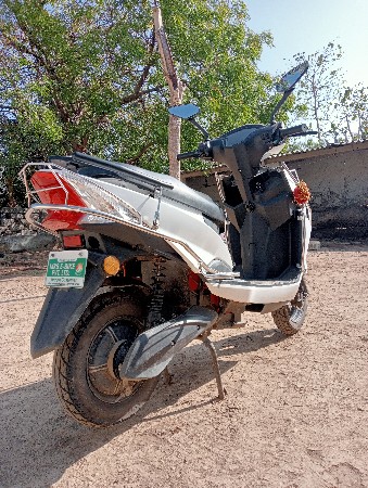 ઇલેક્ટ્રિક સ્કુટી