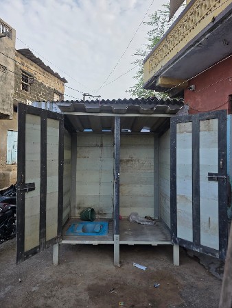 ટોયલેટ નેં બાથરૂમ ફાયબર