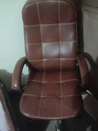 tebal khursi