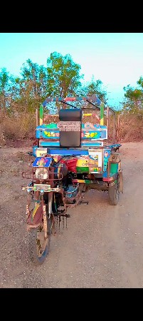 આ રીક્ષા વેચવાની છે