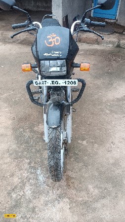 ટુ વ્હીલર વેચવાની છે