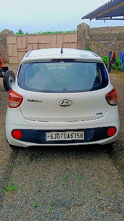 હુન્ડાઈ i 10 ગ્રાન્ડ મેન્યુઅલ