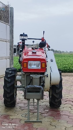 VST શીંગડાવાળું ટ્રેકટર વેચવાનુ