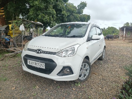 grand i 10 વેચવાની છે