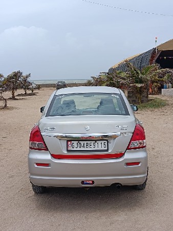 ફોરવીલ વેચવાની છે