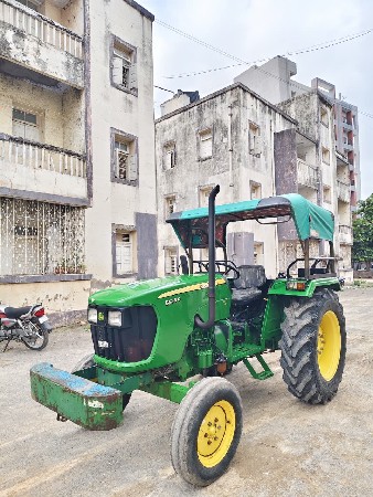 John Deere 5038 D