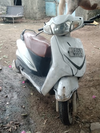 2016 નું મોડલ hero નું activa
