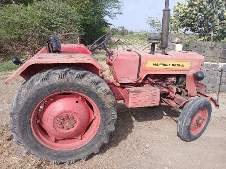 ટેકટર વેચવા નૂ છે