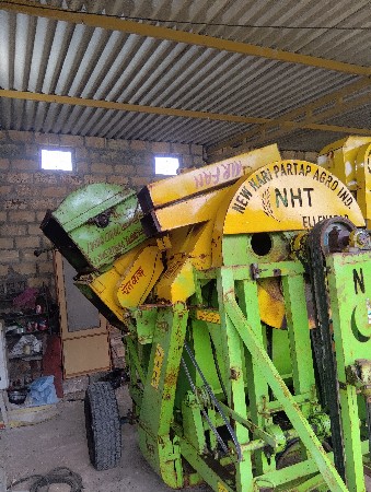 nst magfali thresar