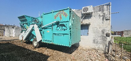 યોગી થેસર ડબ્બો
