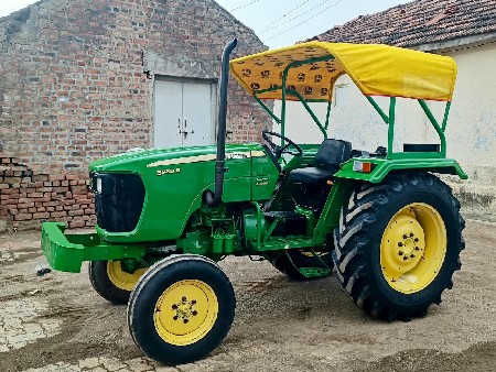 John Deere 5038 D