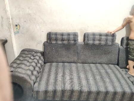 sofa bechya se ahe