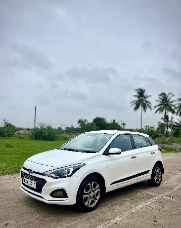 વેચવાની છે