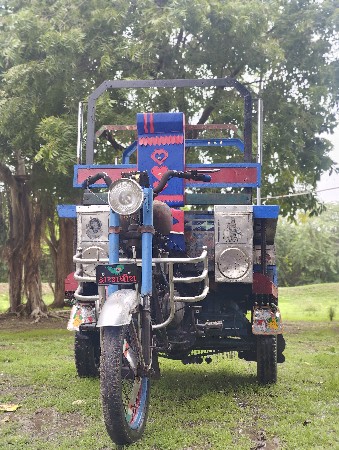 khusbu riksha