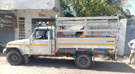 બોલેરો પીક અપ