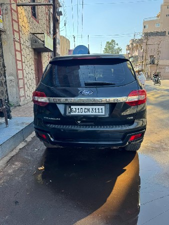 હેન્ડ ઓવર ફોરવીલ