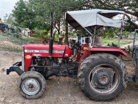 241 ટ્રેકટર વેચવાનું સે