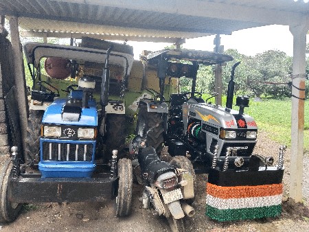 આ ટ્રેક્ટર વેચવાનુ છે