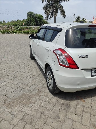 MARUTI SUZUKI SWIFT