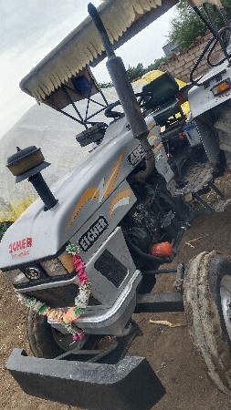 Eicher 485 vesvanu se