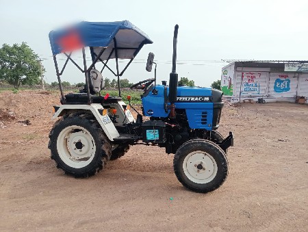 સ્ટીલ ટ્રેક 18 hp