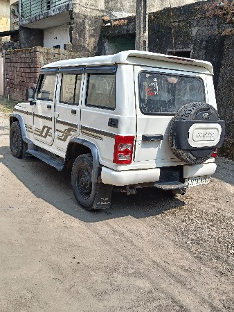 બોલેરો ગાડી વેચવાની છે