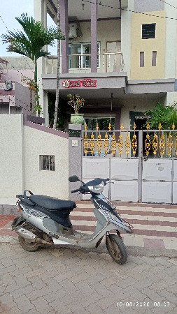 સ્કુટી પેપ વેચવાની છે.