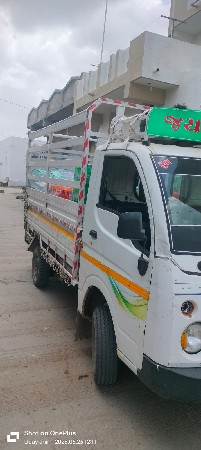 વેચવાની છે