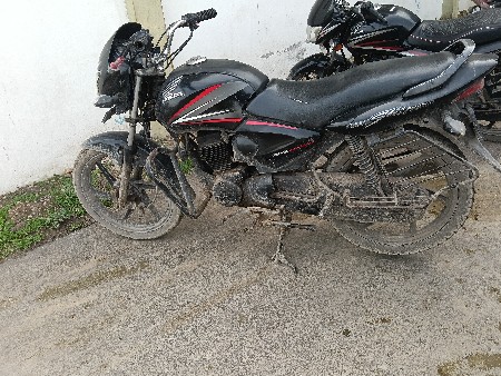 સાઈન વડા વેચવાનુ છે