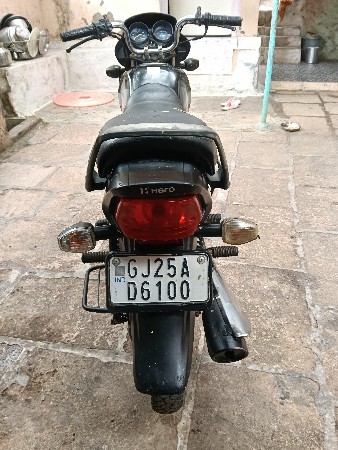 ટુ વ્હીલર વેચવાનું છે