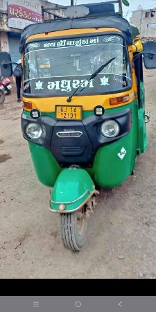 maxima bajaj