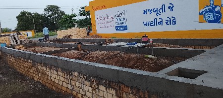 બે ગોડામ ભાડે આપવાના છે