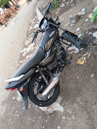 ટુ વ્હીલ વેચવાનું છે