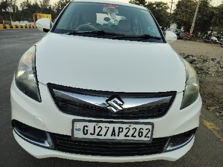 ફોર વ્હીલ કાર વેચવાની છે