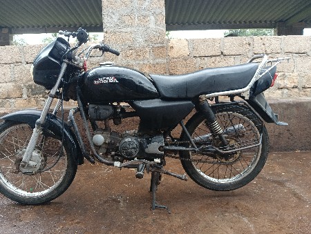મોટરસાયકલ વેચવાની છે સીડી ડોન