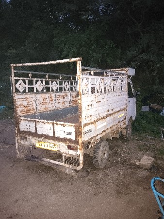 mahindra  supro  .