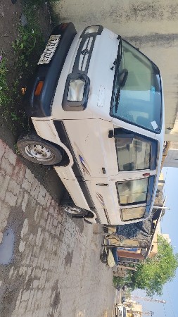 Maruti omni