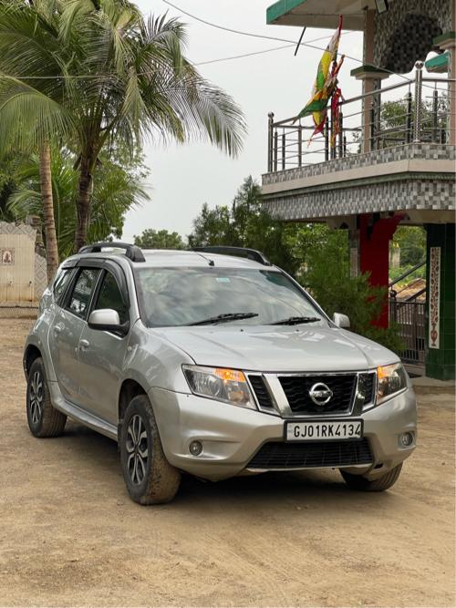Nissan terenno (2015)