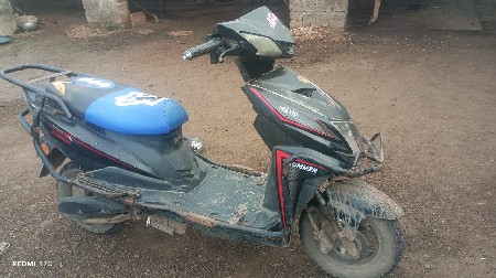 બેટરીવાળી સ્કુટી વેચવાની છે