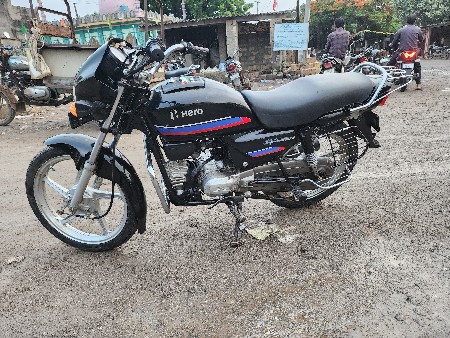 મોટર સાઇકલ વેચવા ની છે
