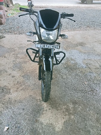બે ગાડી છે ડ્રીમ યુગા- સુપર સ્પ્લેન
