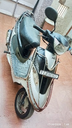 સ્કુટી પેપ વેચવાની છે.