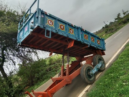ધરતી કંપનીનું ફોરવીલ ટેલર વેચવાનું