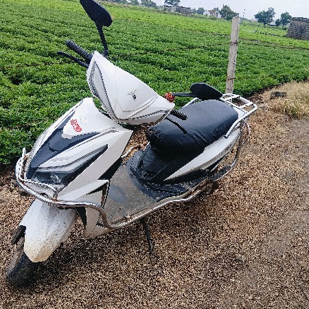 એકટીવા વેસવાની છે