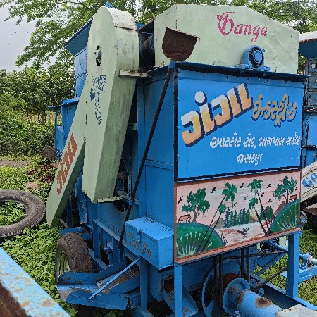 બે થ્રેસર વેચવાના છે. ગંગા,ગીતા
