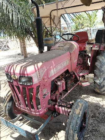ટેકટર વેચવા નુ છે