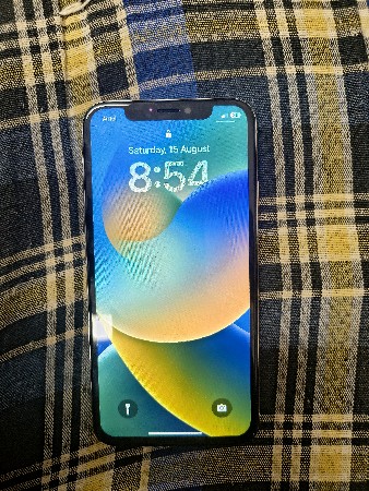 વેચવાનો છે મોબાઈલ i phone x