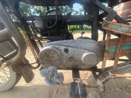 રીક્ષા વેચવાની છે